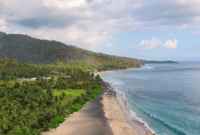 Pantai-Senggigi-Salah-satu-tempat-wisata-utama-di-Lombok-Barat